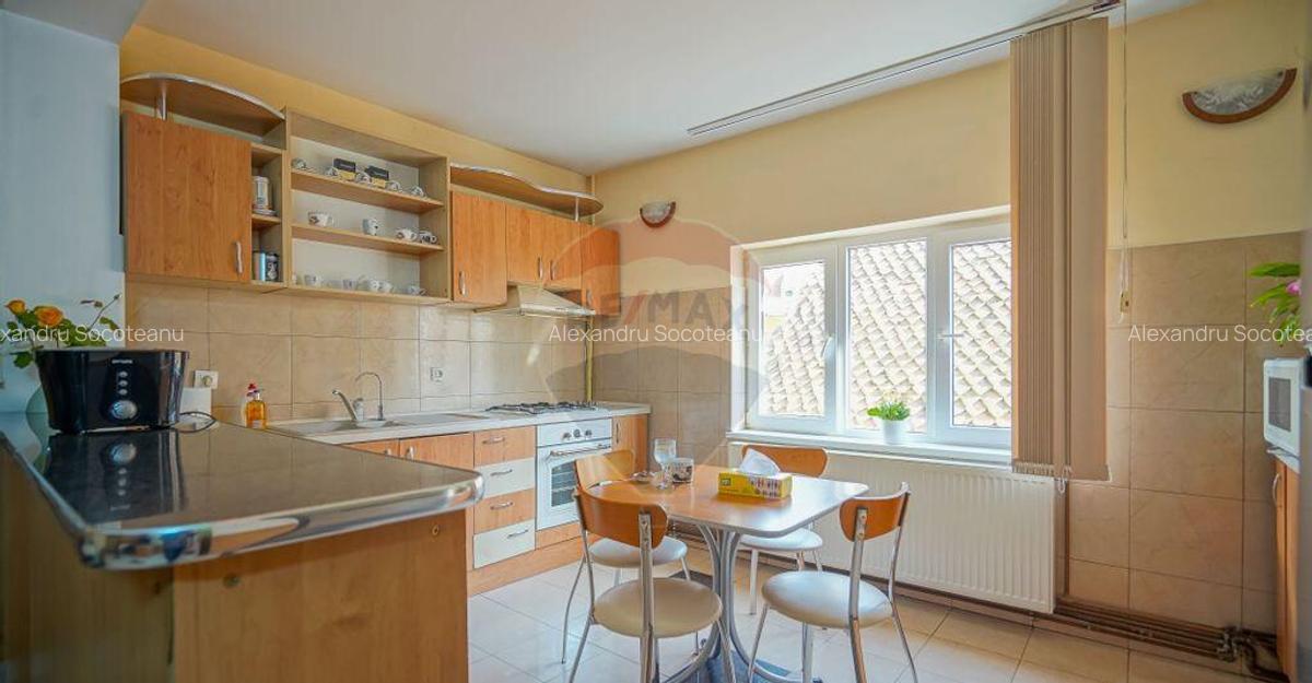 PIATA UNIRII 12BIS BRASOV | CLADIRE CU SPATIU COMERCIAL S... - 11