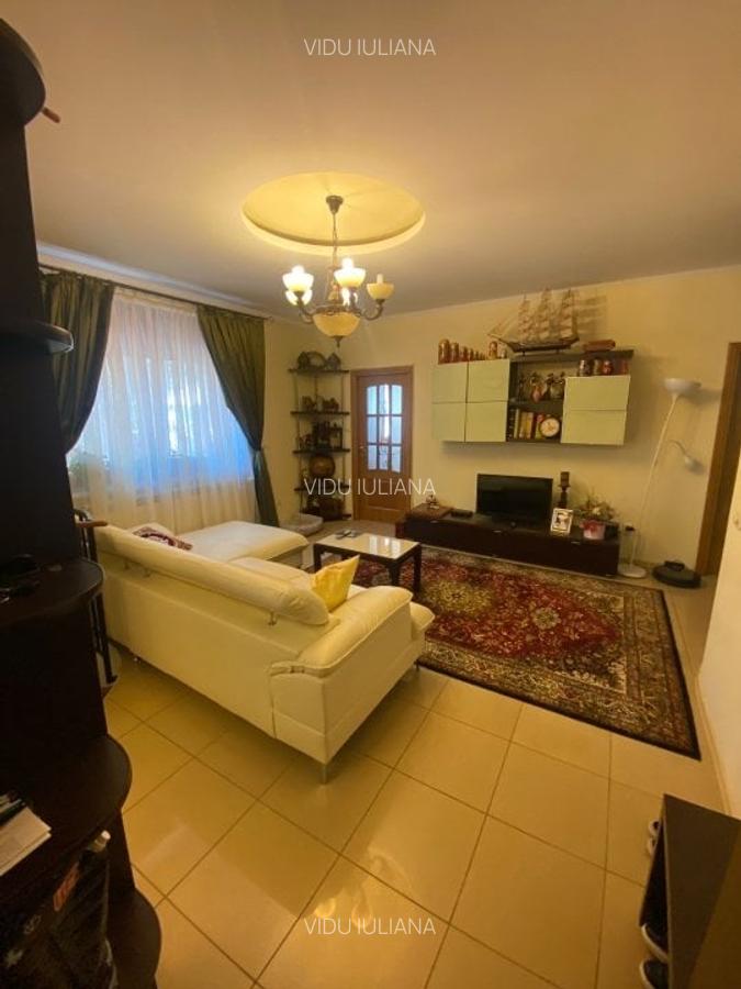 Apartament cu 5 camere semidecomandat, mobilat în Unirii - 9
