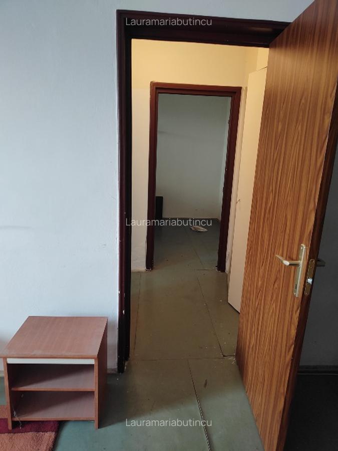 De vânzare ap.2 camere, semidecomandat, de renovat - 9