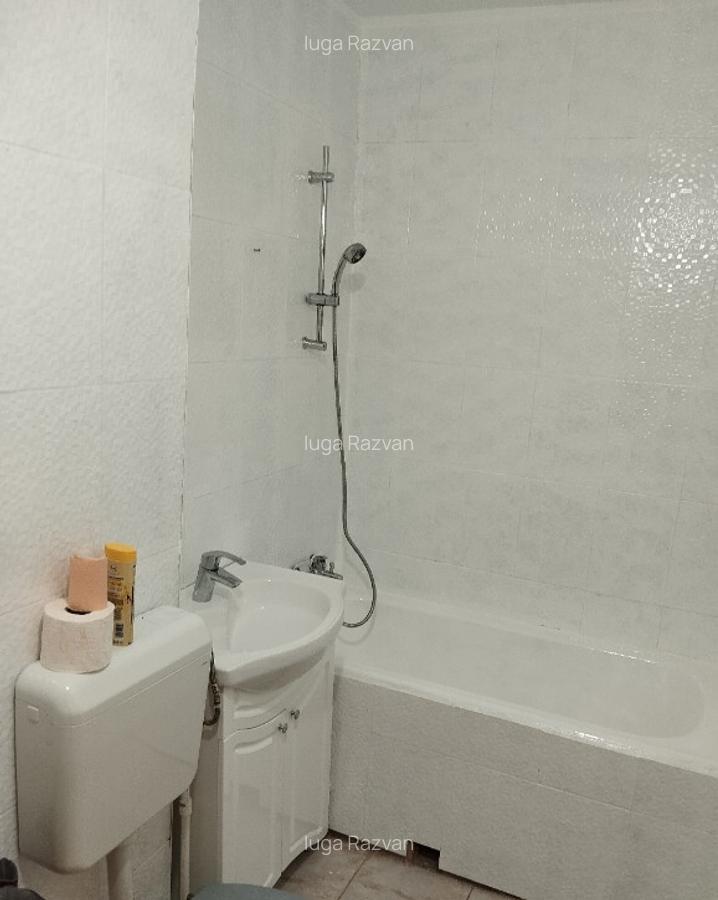 Garsoniera cf.1 zona lini?tita aproape de parc ?i metrou Titan - 3