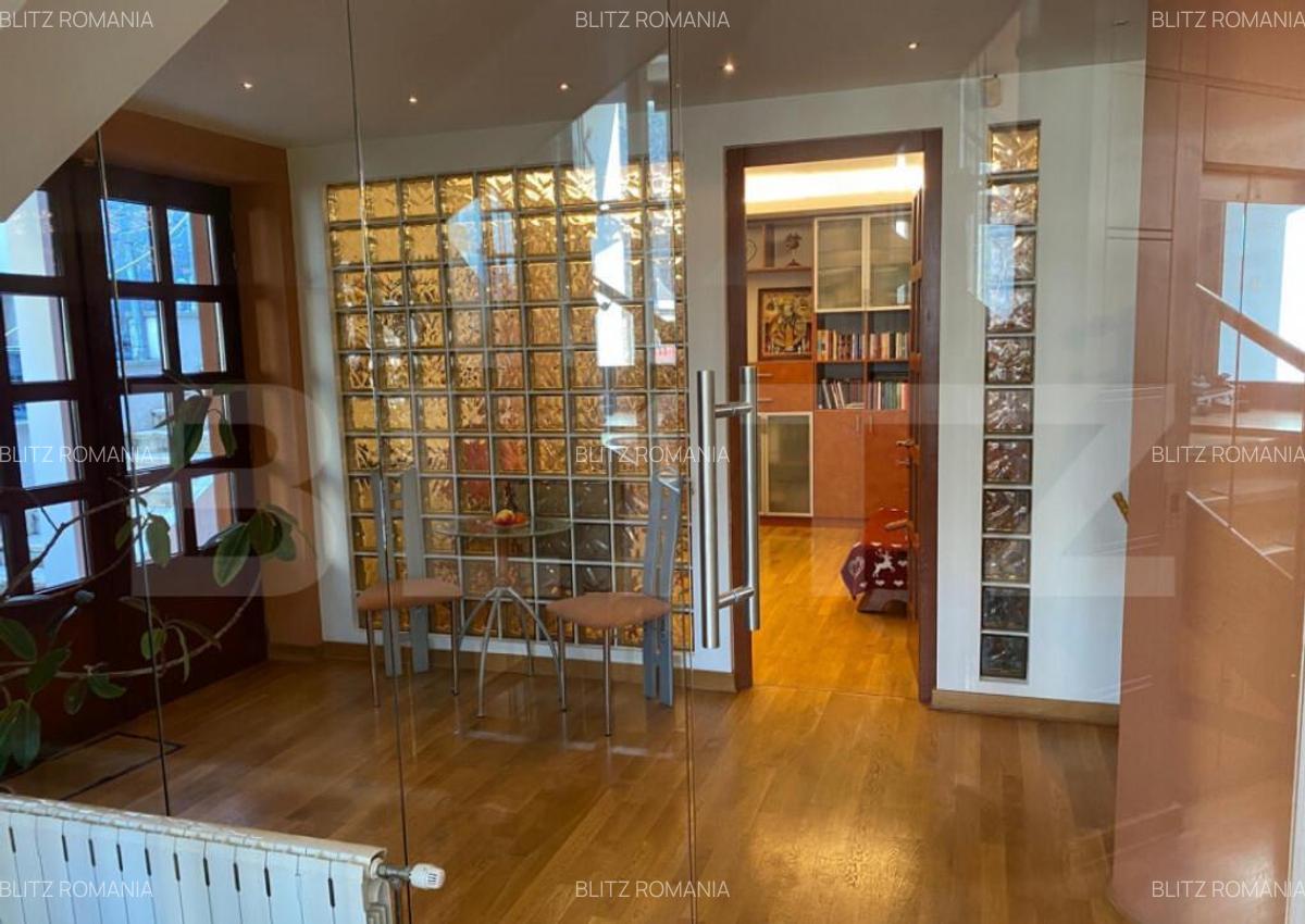 Apartament cu 3 camere ?i 3 bai in vila, zona Schei - 14