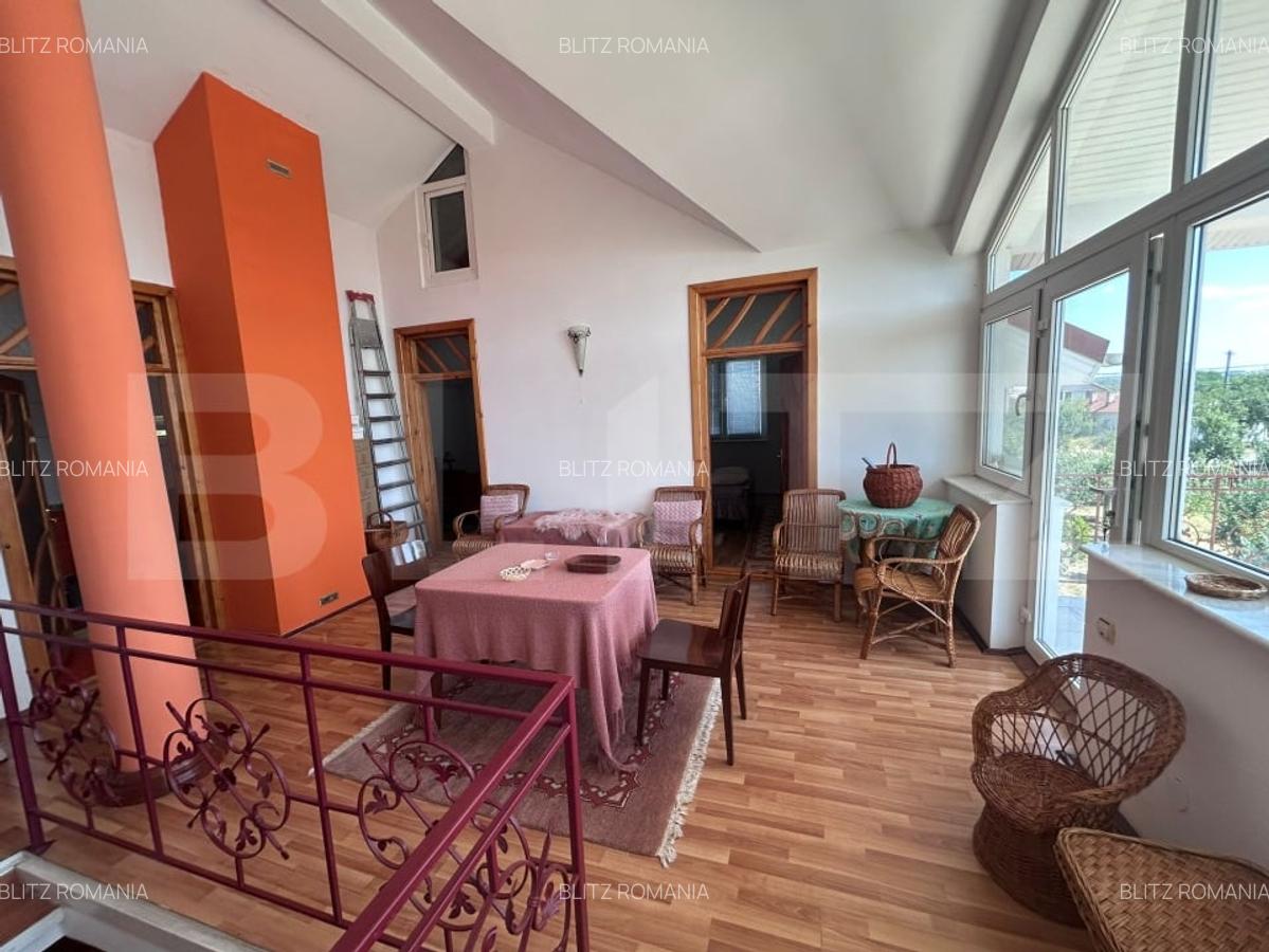 Casa cu incalzire in pardoseala si 17.000 mp teren, sat Oboga - 12