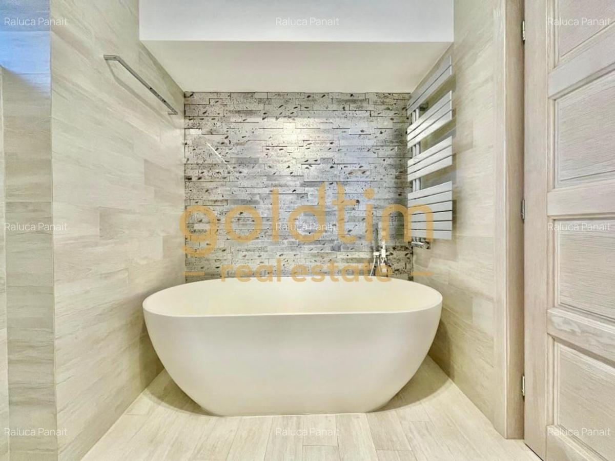 CASA INDIVIDUALA/SUPERBA/PIPERA/EROU IANCU NICOLAE/PISCINA/CURTE GENEROASA - 43