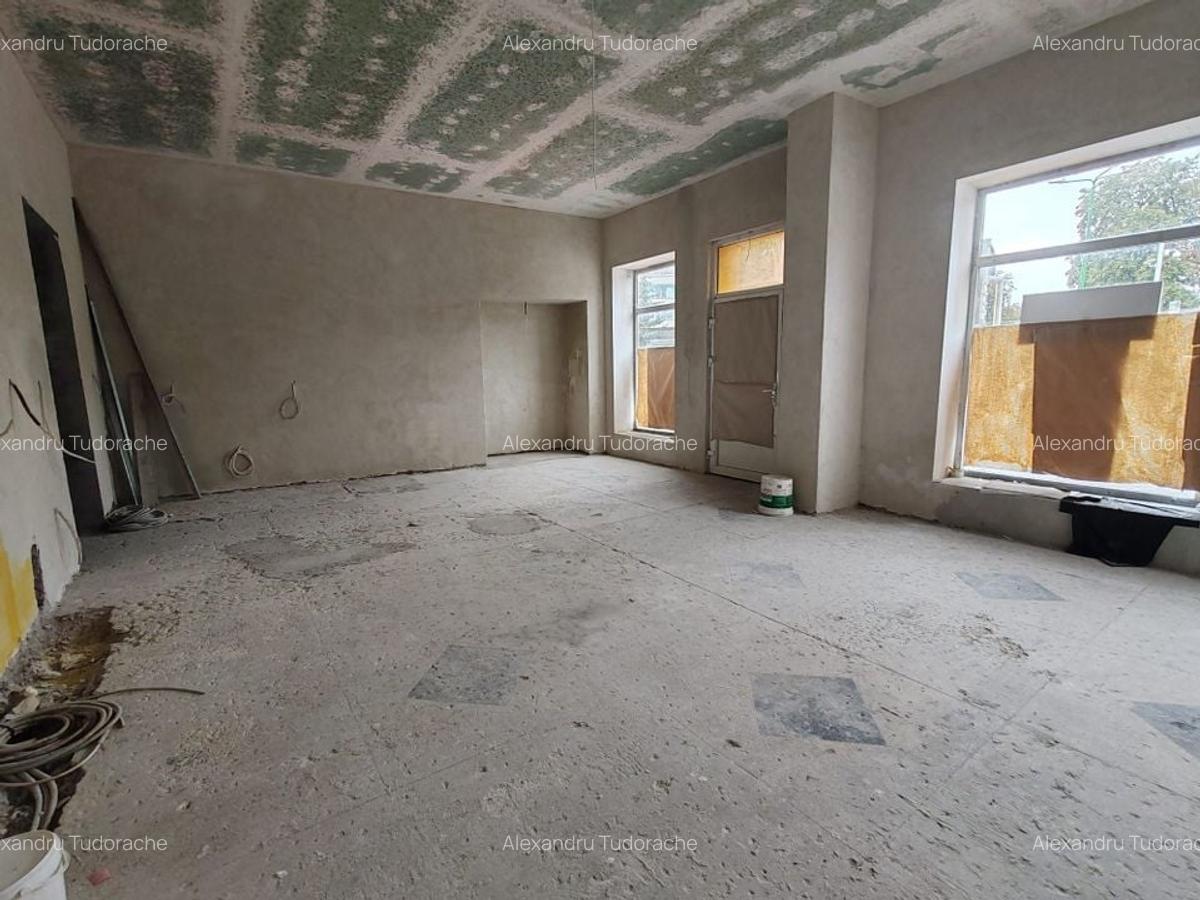 Spatiu comercial  - 70 mp - 4