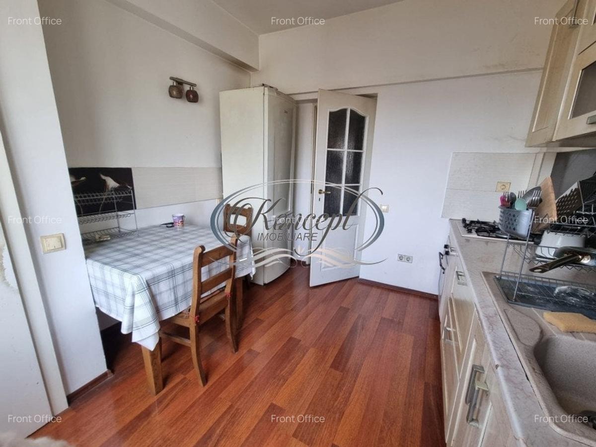 Apartament spatios pe strada Plopilor - 9