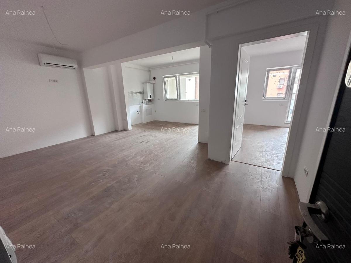 Apartament cu 2 camere, Spatios, Metrou Berceni - 13