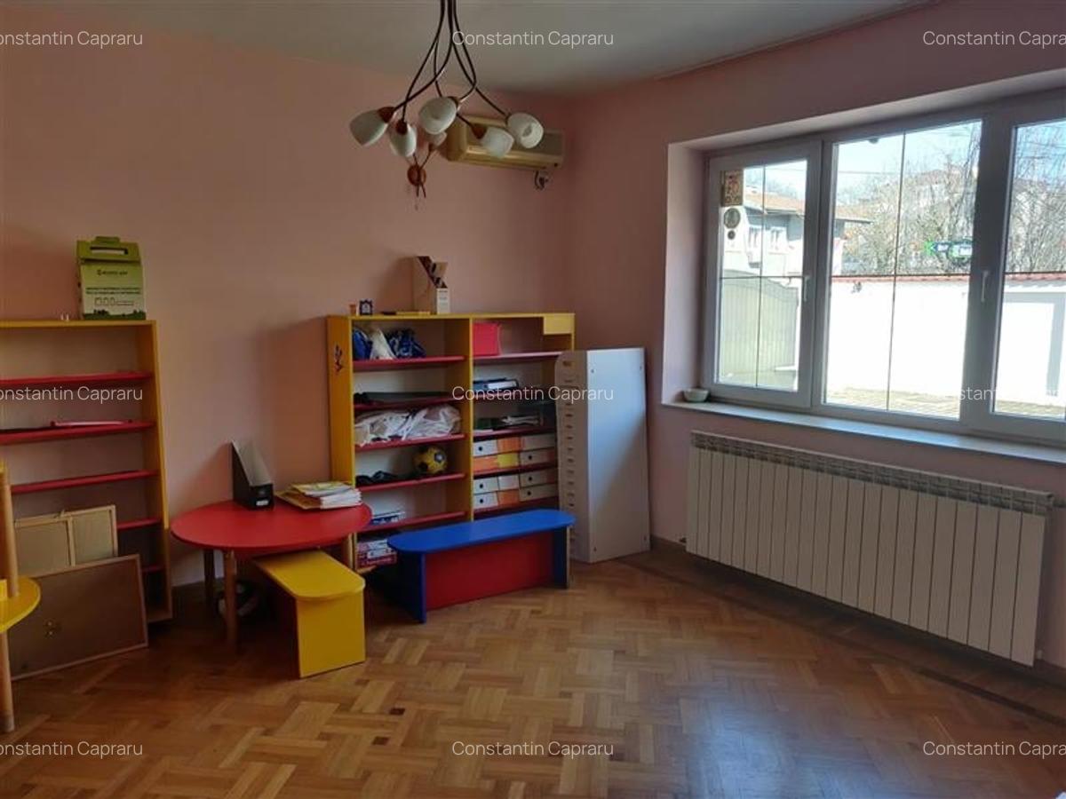 Vila de vanzare pretabila pentru rezidenta/birouri/gradinita - 8