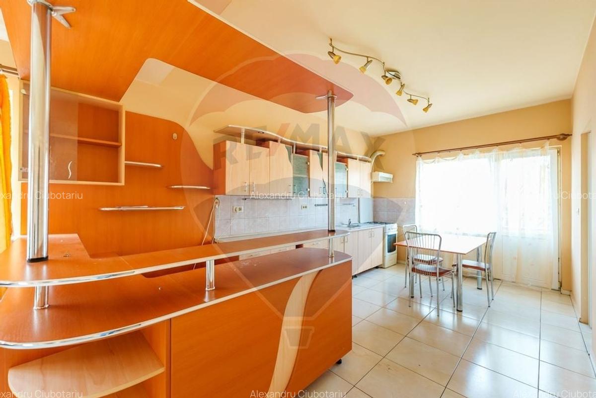 Apartament cu 3 camere de inchiriat - Zona Intim - 8