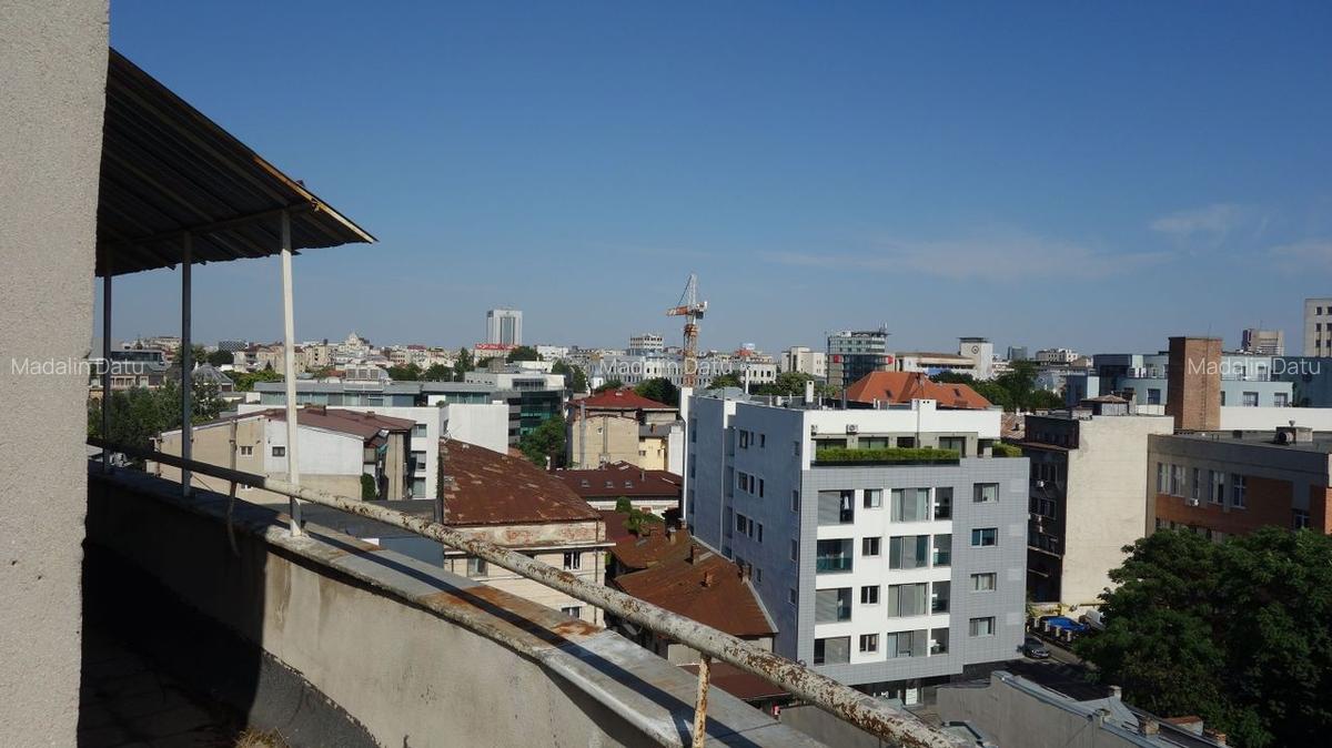 Calea  Victoriei-Piata Sfintii Voievozi: 171mp+55 mp terasa - 15