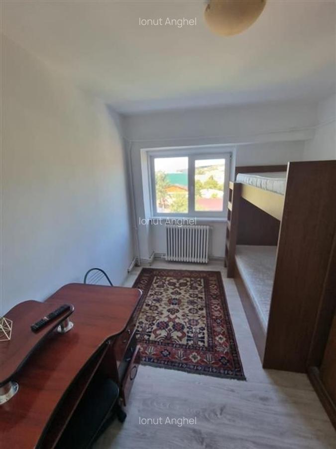 Apartament 3 camere decomandat - Podul de Fier - 5