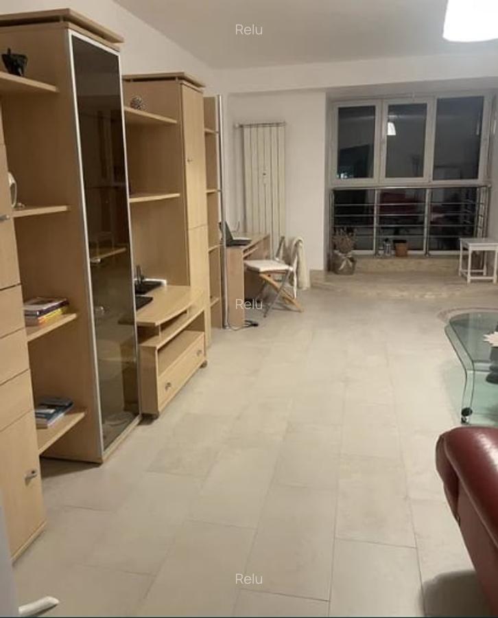 UNIRII ROND Alba Iulia ,DECOMANDAT,Renovat,mobilat,utilat,complet - 2