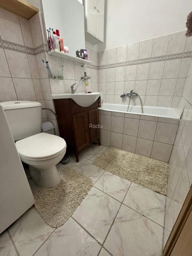 Apartament decomandat cu 2 camere și balcon în bloc reabilitat Tractorul - 3