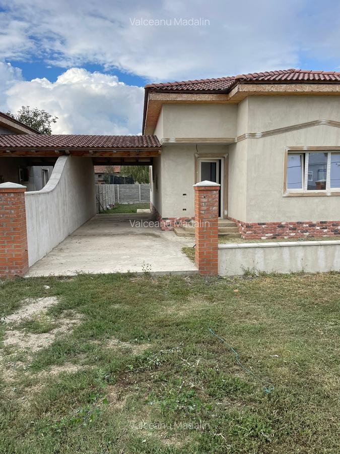 360 Grade Imobiliare oferă spre vânzare jumătate de duplex pe parter, Bazos - 2