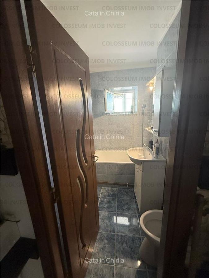Zona Bartolomeu 2 camere decomandat etaj 3 din 4 - 6