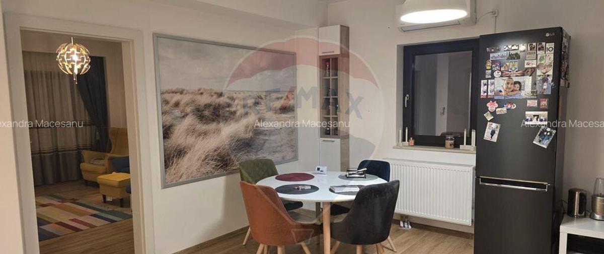 Apartament cu 3 camere de vanzare in zona Craiovita Noua - 9