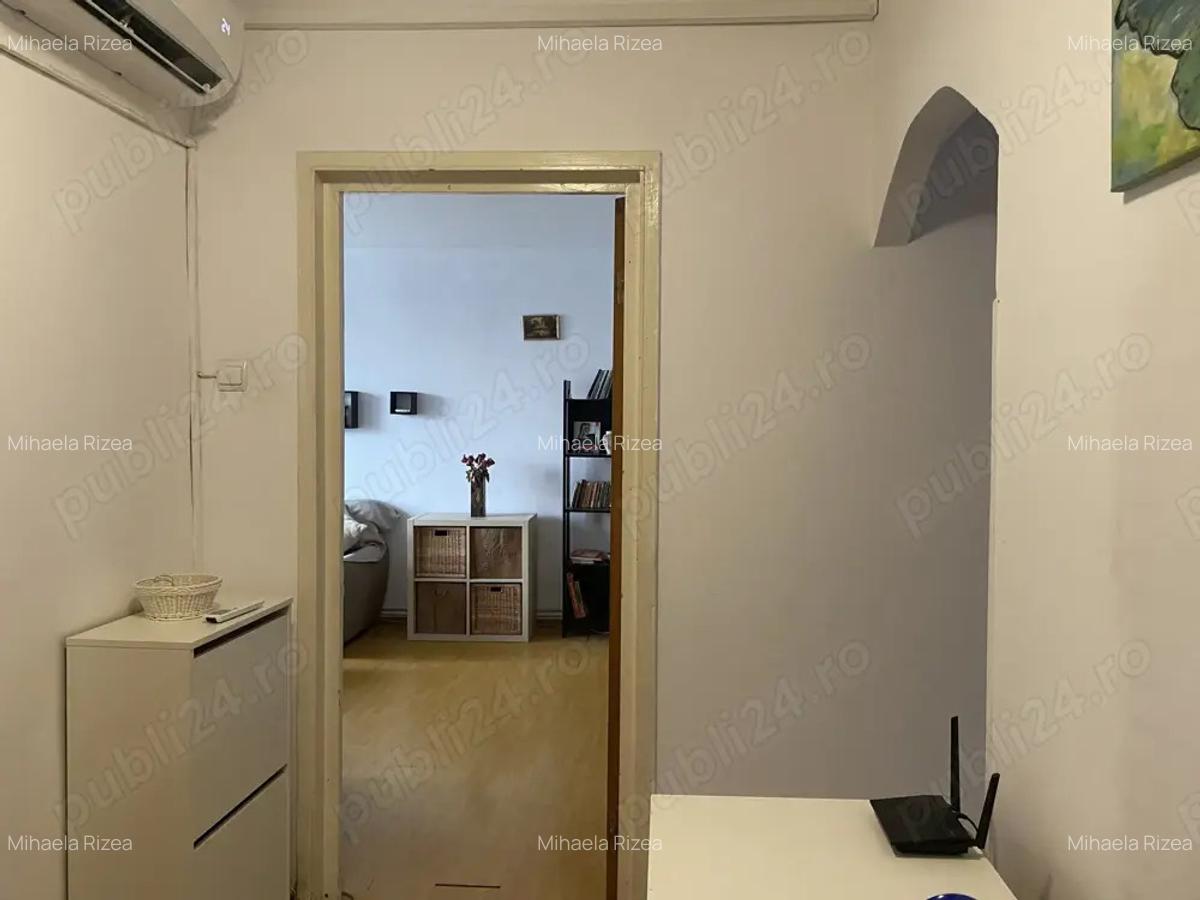 Proprietar, inchiriez apartament 3 camere - 4