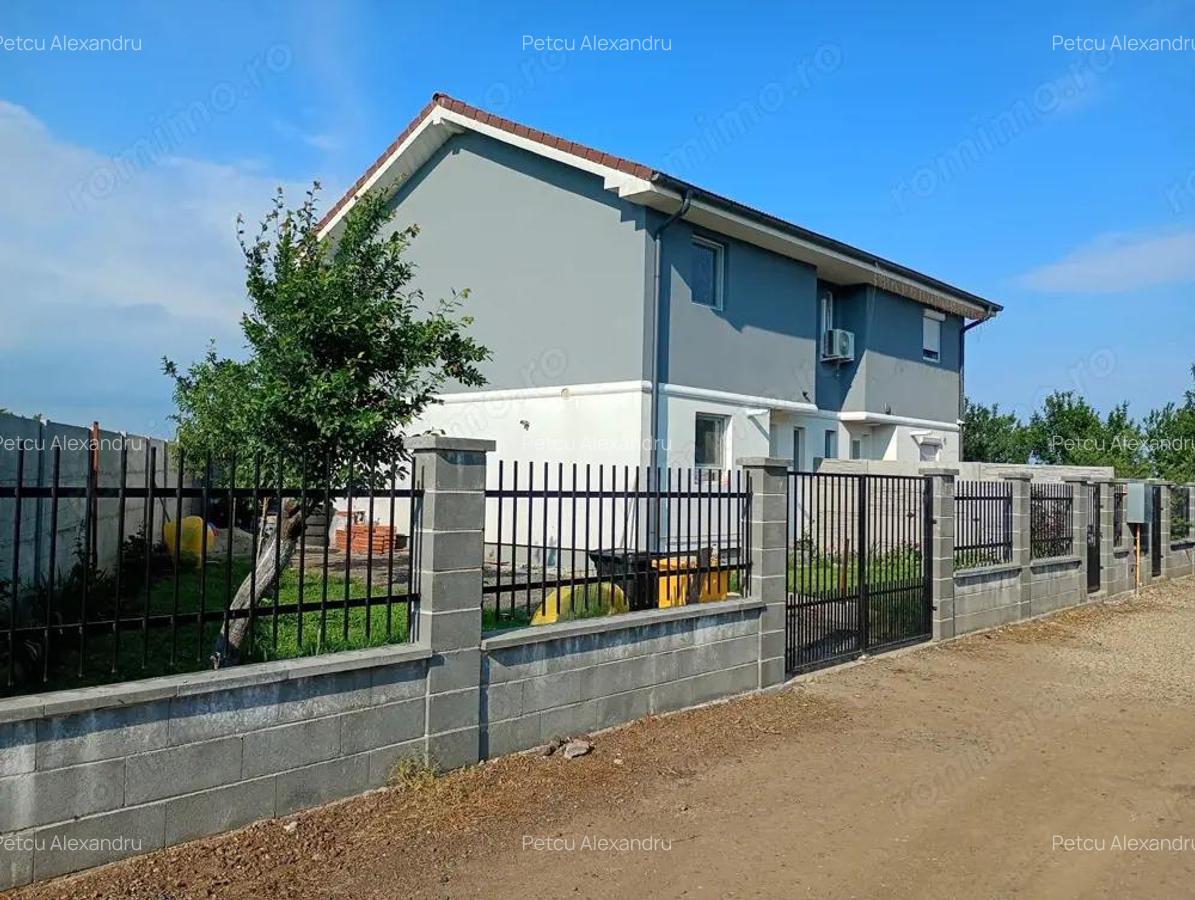 Sanandrei, Duplex pe etaj, Drum asfaltat, Toate utilitatiile. - 2