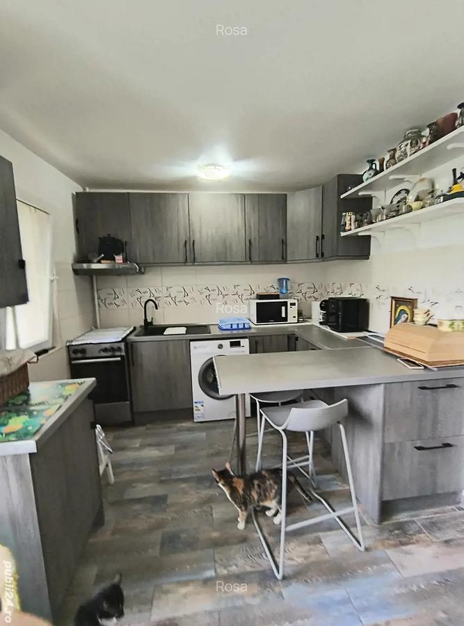 Proprietar Vand Apartament 4 camere, 65 m, balcon, renovat, mobilat, Bulevardul 1 Decembrie 1918 - 5 Proprietar Vand Apartament 4 camere, 65 m, balcon, renovat, mobilat, Bulevardul 1 Decembrie 1918 - 5