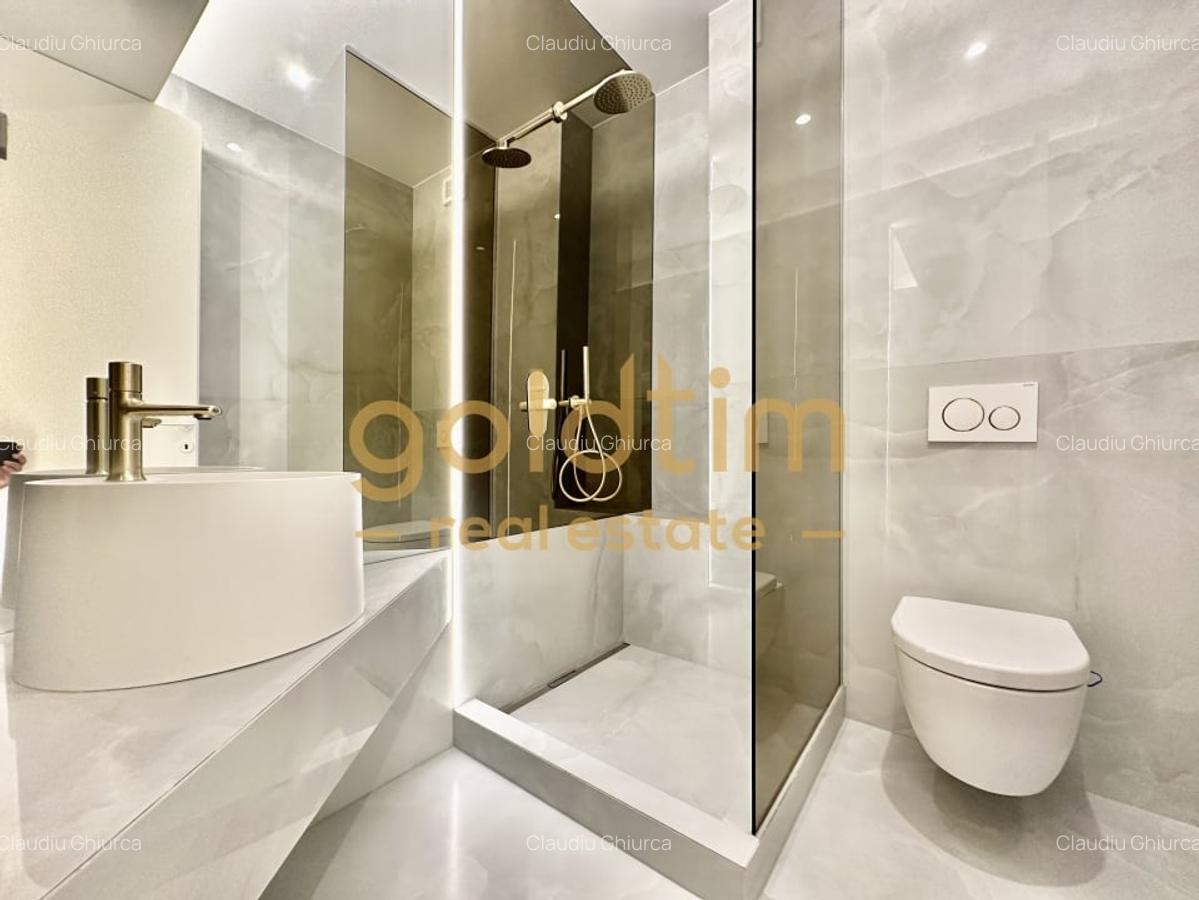 PIPERA/CORTINA NORTH/SPATII GENEROASE/SUPERB - 12