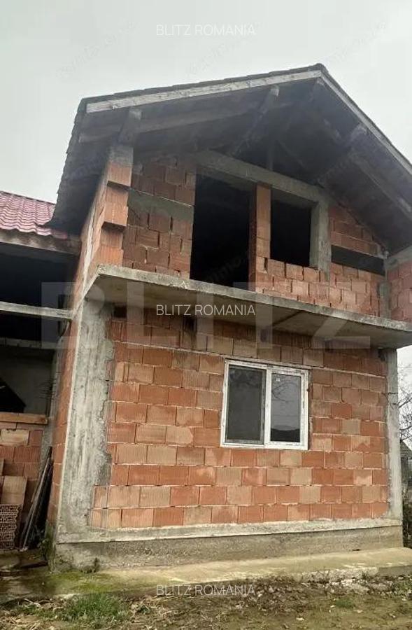 Casa de vanzare, 177 mp, teren 30 ari, zona Doba - 3