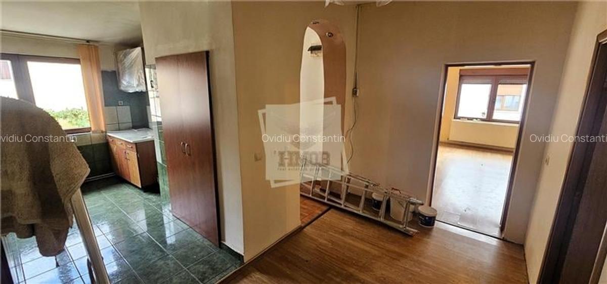 Proprietate cu potential | Casa trainica cu pivnita si pod | Lazaret - 3