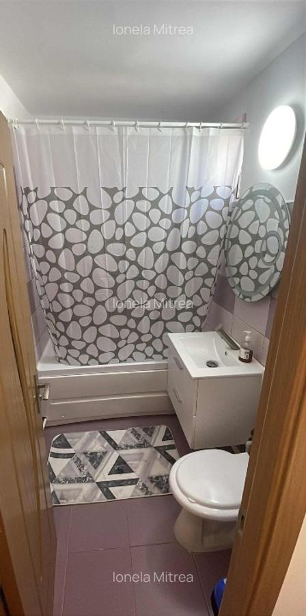 – apartament spațios cu 4 camere la etajul 4/4, 75 m², zona Far - 2