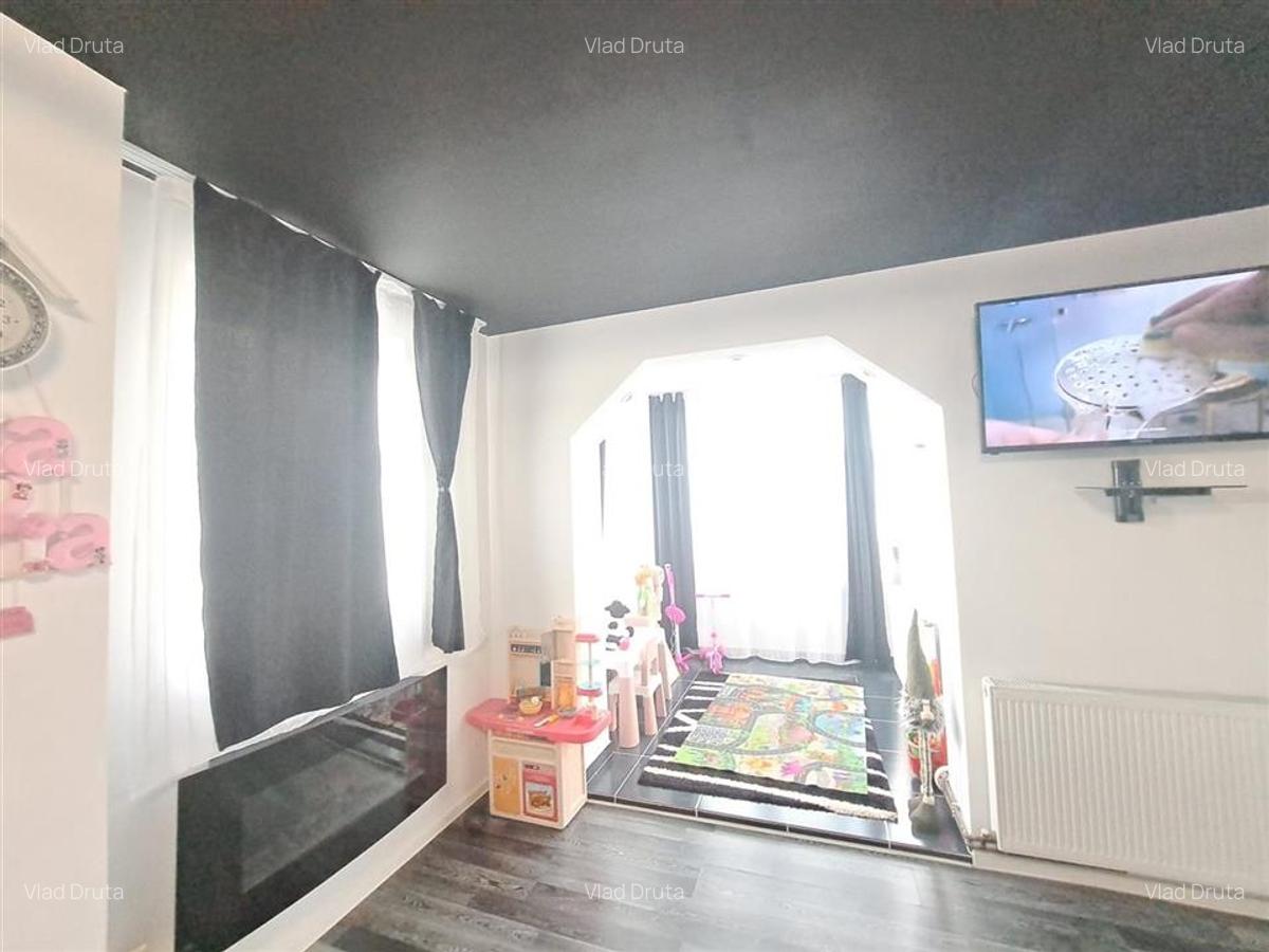Apartament cu 3 camere decomandat în Central - 4