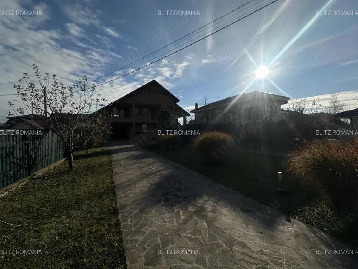 Vila 330 m2 utili + 970 m2 teren | finisata + bucatarie de vara & gradina superb - 2