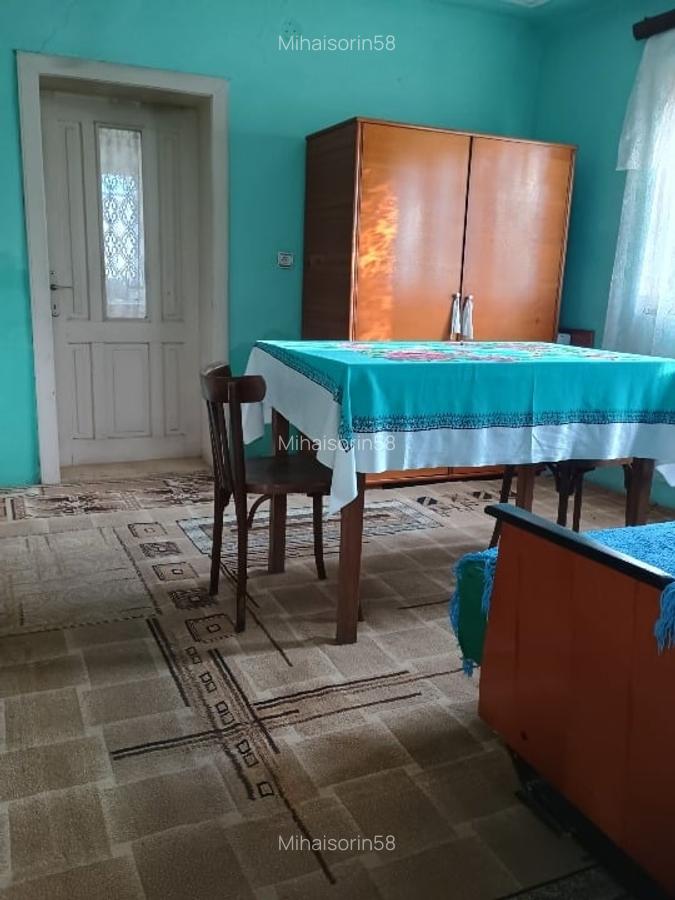 Casa de vânzare la tara - 3