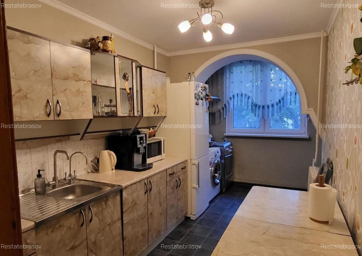 Apartament cu 2 camere in zona Tractorul - 4