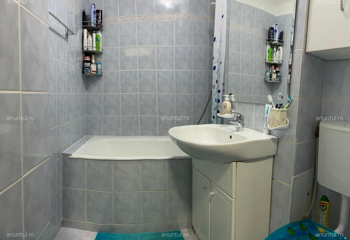 Brancoveanu, Izvoare, etaj 2, bloc reabilitat - 9