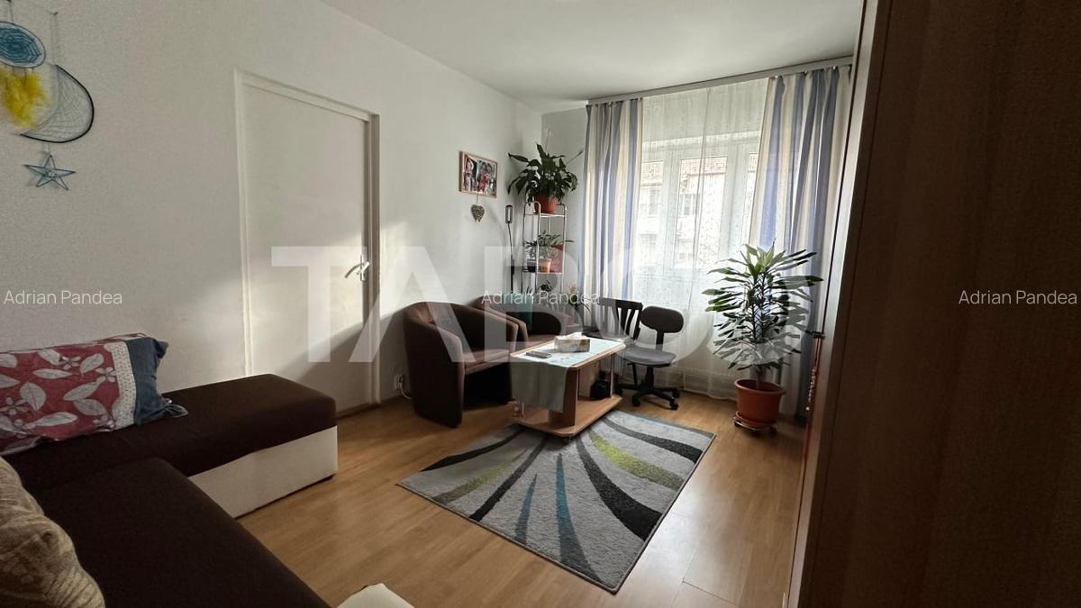 Apartament  2 camere  etaj intermediar zona Mihai Viteazul Sibiu - 1