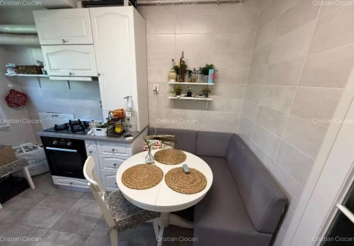 Muncii Metrou, Basarabia, Bl.reabilitat, 4/9, decomandat, centrala proprie, AC. - 9