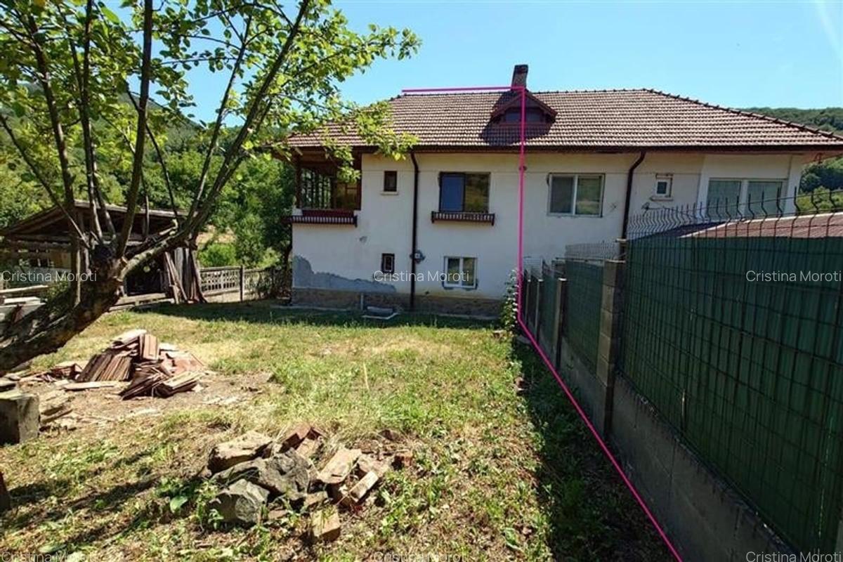 Casă cu 3 camere în Central - 2