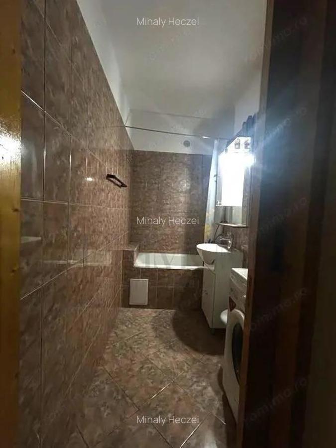 Apartament - Etaj Intermediar - Centrala Proprie - Clima - Decomandat - Zona Buziasului - 6