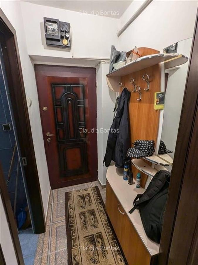 Garsonieră decomandată, mobilată în Baza 3 - 6