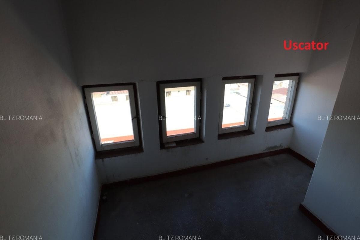 Apartament de vanzare 3 camere, 85 mp, zana-Albina - 13