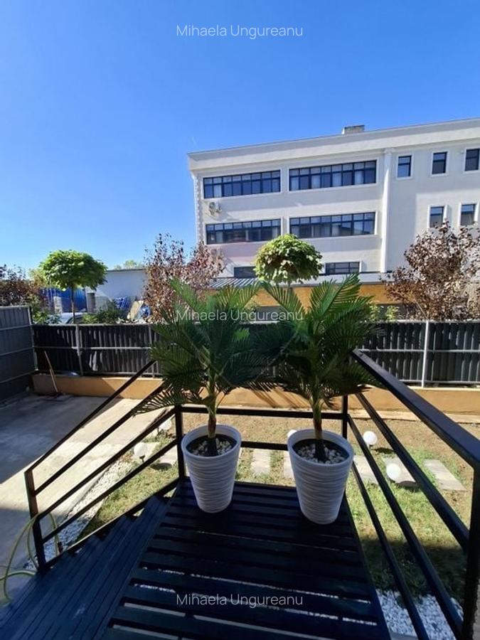 Apartament cu 3 camere  cu loc de parcare si curte proprie -de vanzare - 16