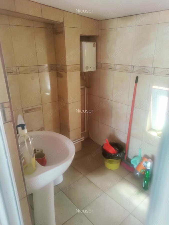 Inchiriez Spatiul Comercial parter si etaj(160m)Zona Catedrala - 3