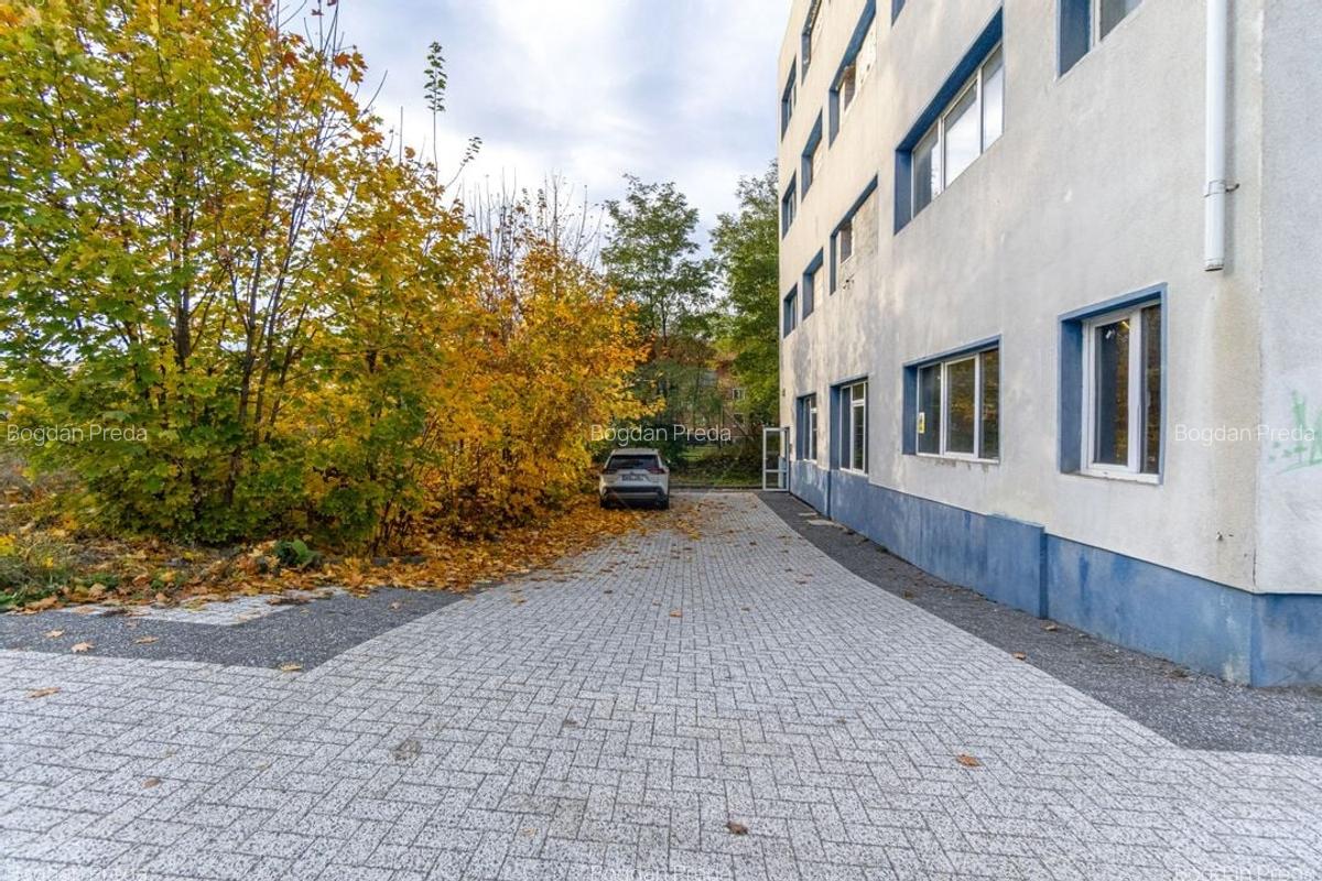 Oportunitate investitie-Cladire cu autorizatie hotel si teren BRASOV - 17