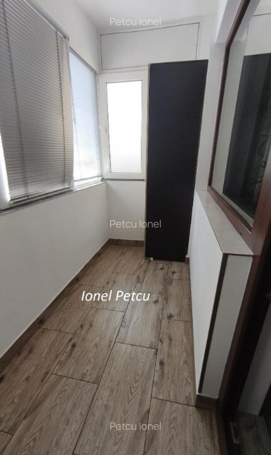 Bd. Lacul Tei - apartament 3 camere - 12