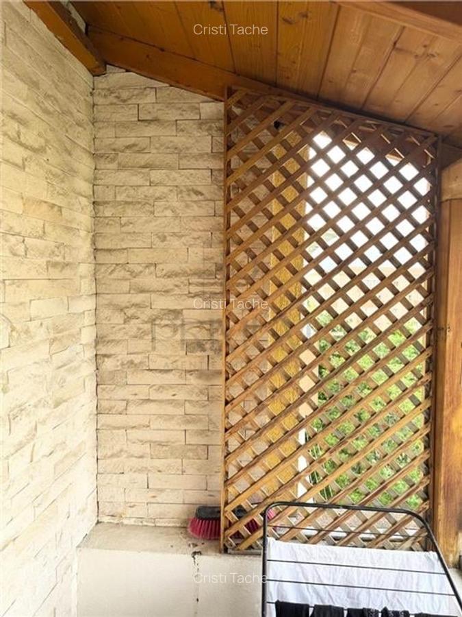 DAMBOVITA - BLOC IZOLAT - 3 cam - 2 bai - 2 balcoane - centrala proprie - clima - 6