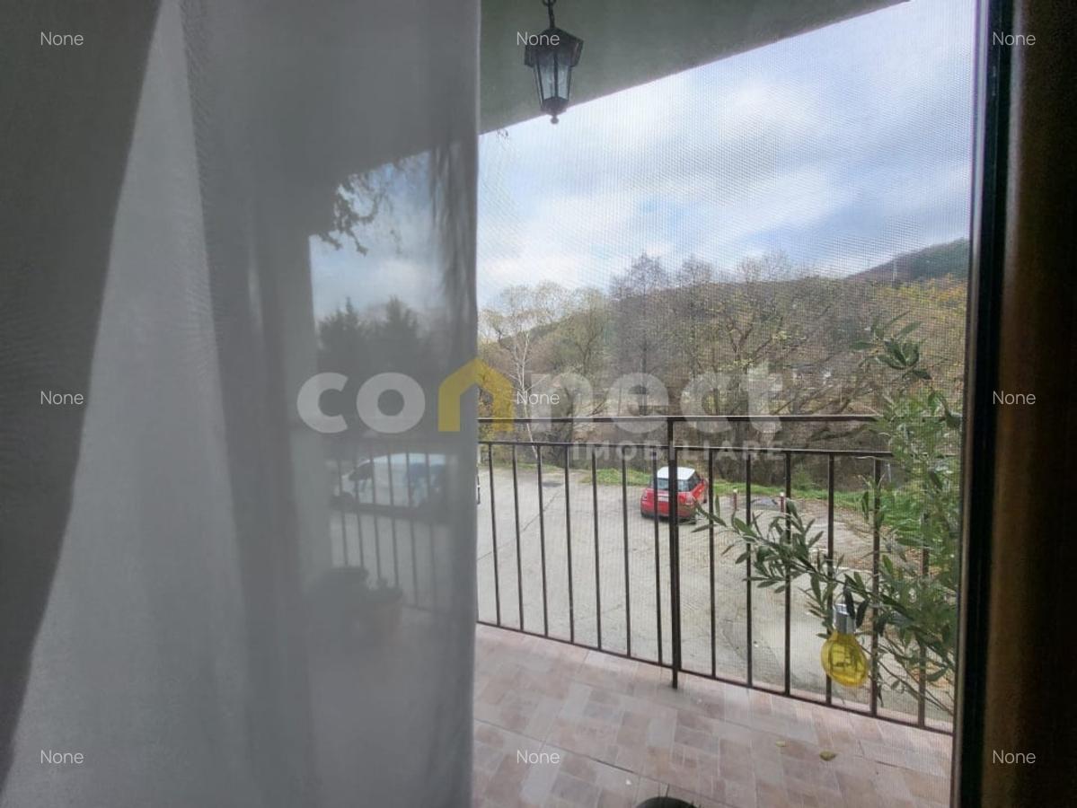 Apartament de 2 camere, semidecomandat, cu parcare. - 15