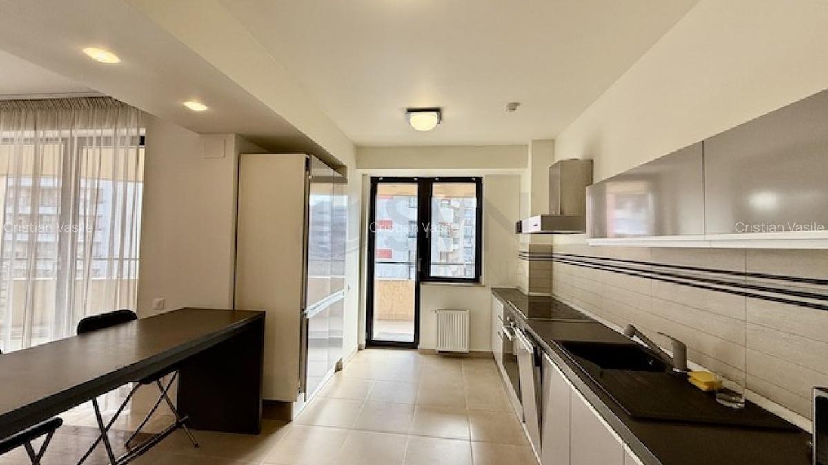 Apartament cu 4 camere semidecomandat în Ștefan cel Mare - 8