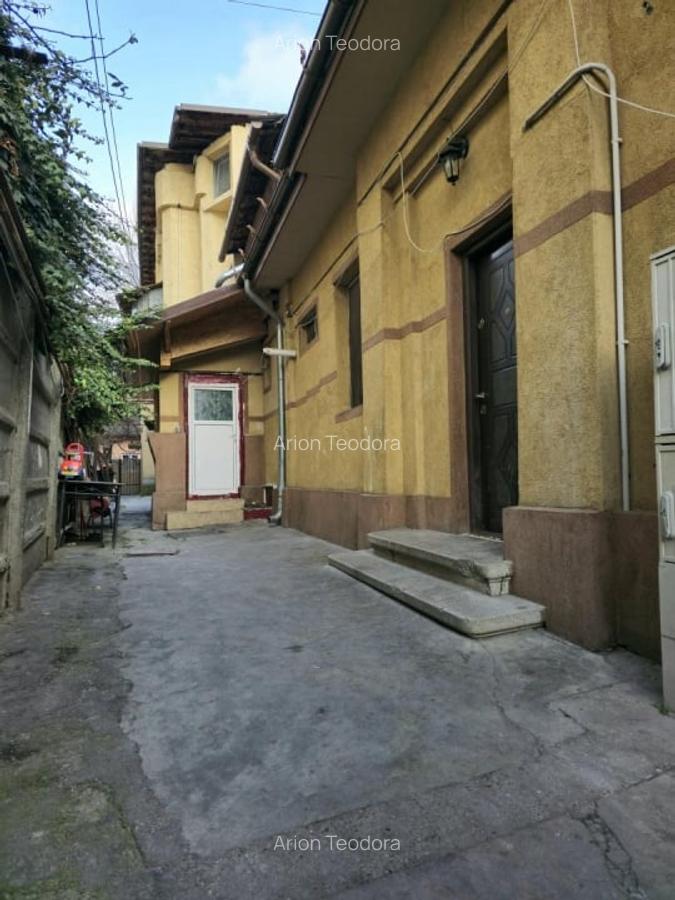 Casa in zona Mihai Eminescu - 2