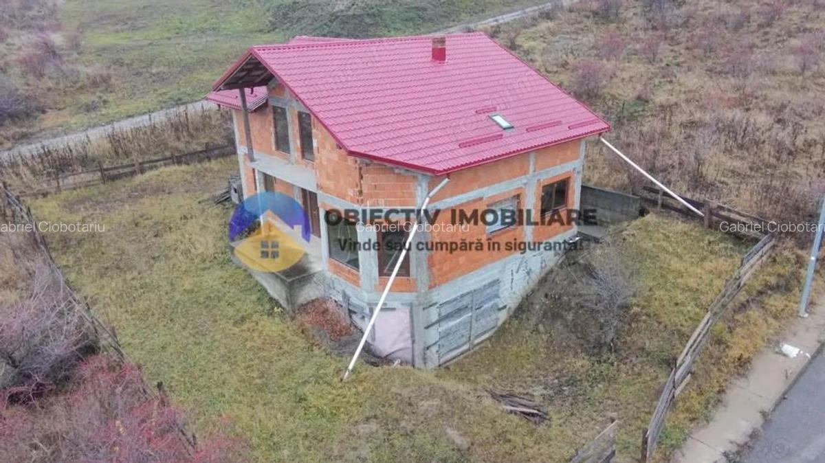 Vila la rosu + teren 500 mp de vanzare Zona Fermelor - 19