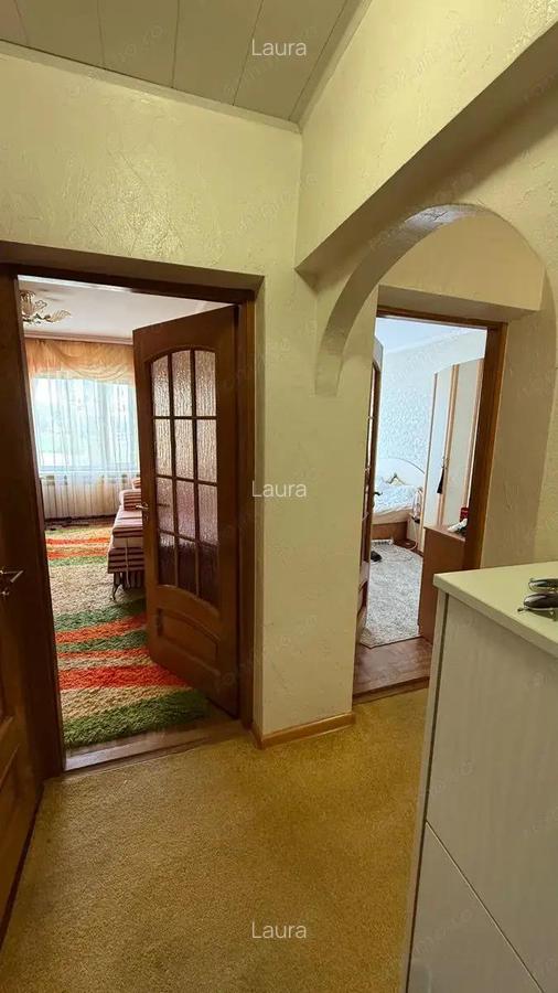 Oferim spre vanzare apartament de doua camere in zona Crangasi. - 1