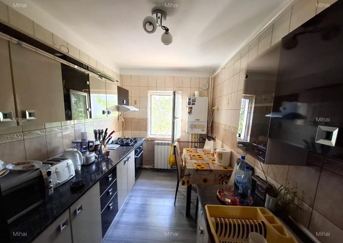 Apartament 3 camere ,zona doi stejari - 8