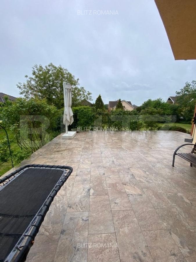 Casa individuala de vanzare, 250 mp utili, teren 1200 mp, zona Unirea - 17