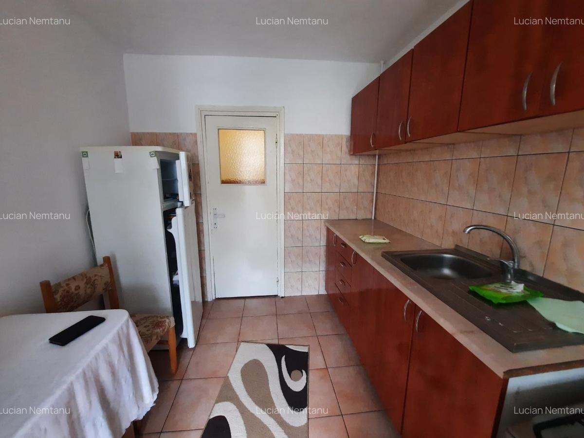 Apt  2 camere, decomandat, 56 mp, Precista, Cod 158850 - 6